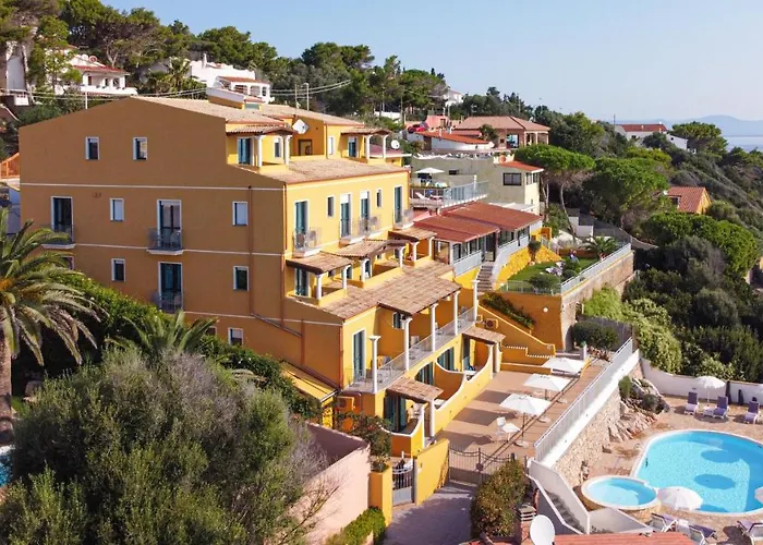 Lu\' Hotel Maladroxia