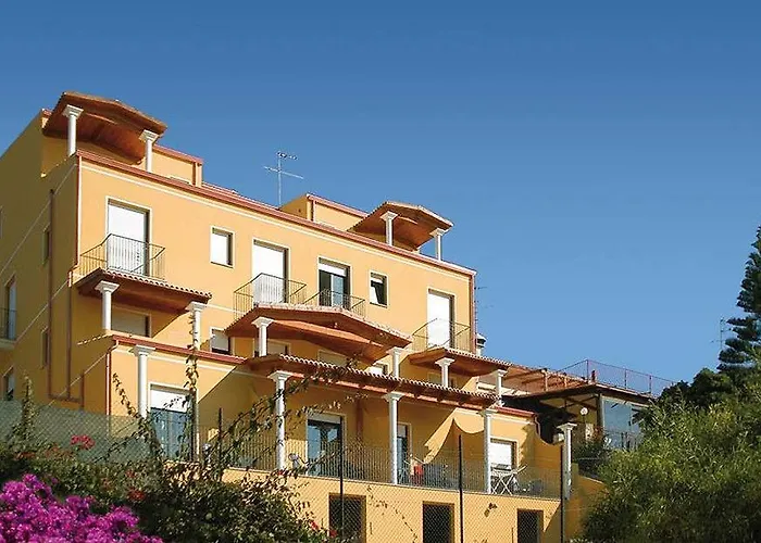 Lu\' Hotel Maladroxia